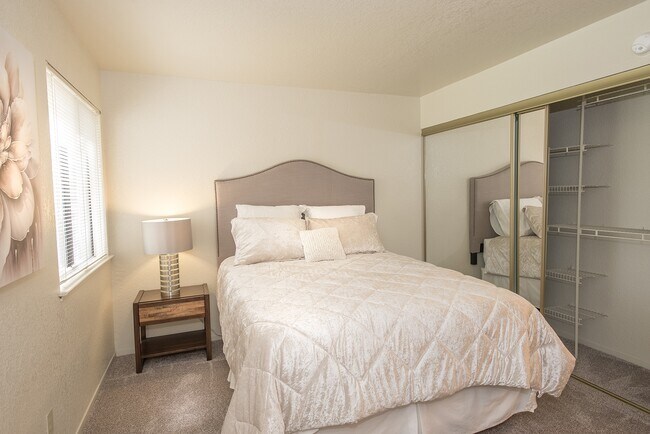 Zinfandel Village Apartments