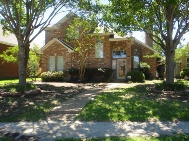 Building Photo - Spacious 2 story home seconds from Lake Ray Hubbard!