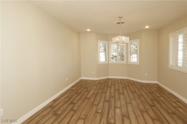 Photo - 3222 E Viking Rd