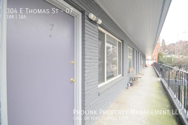 Building Photo - 304 E Thomas St Unit 07