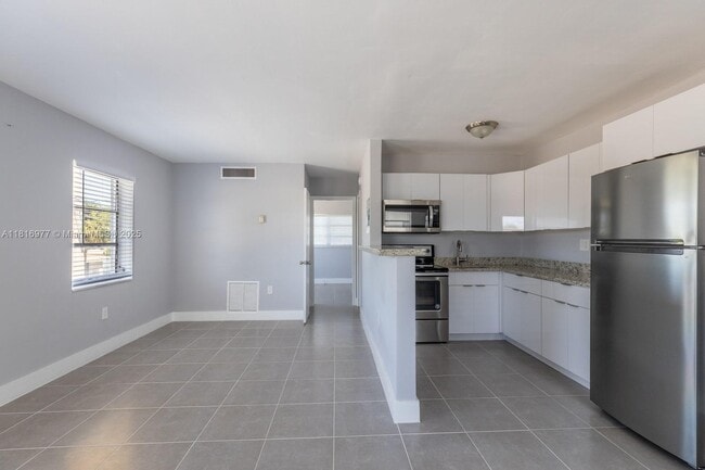Photo - 1960 NE 161st St Apartment Unit 204