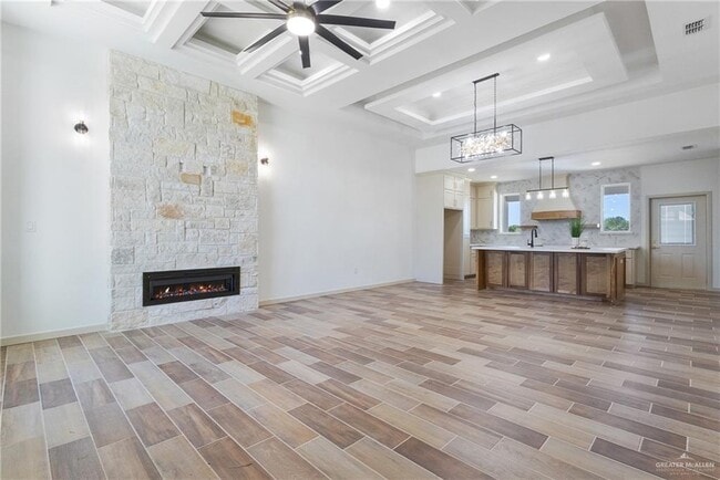 Photo - 17 N Alyna Ave