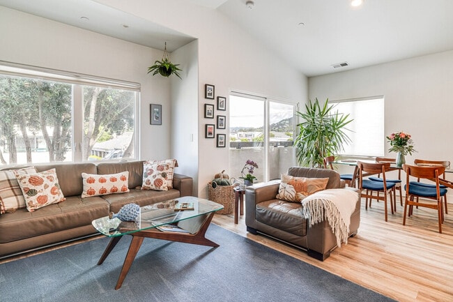Photo - 578 Kelly Ave Unidad ID1305166P