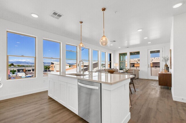 Building Photo - ** Live the best of Denver — at Encore at Aria. ** Ask about our Move-in Specials ** Unit 307
