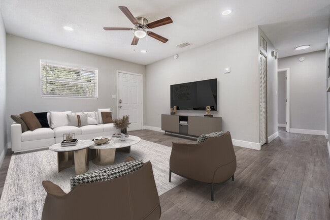 Building Photo - 7018 Sarvis St Rental