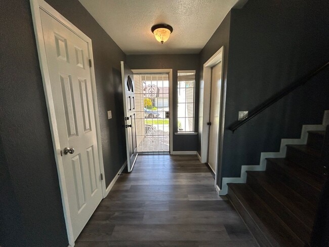 Photo - 3086 Beverly Ct