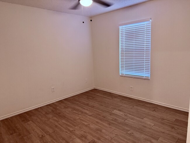 Photo - 7417 Fir Ave