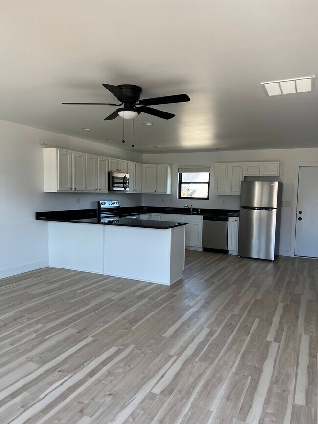 Photo - 1124 Winton Pl