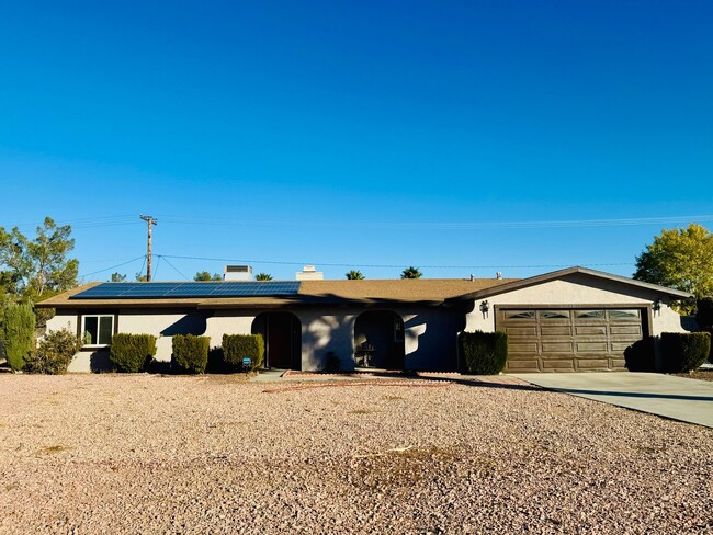 Apple Valley Home in Sitting Bull District - Apple Valley Home in Sitting Bull District