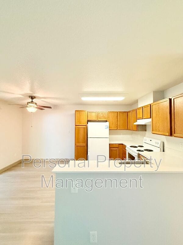 Photo - 3412 NE 66th Ave Unit B26