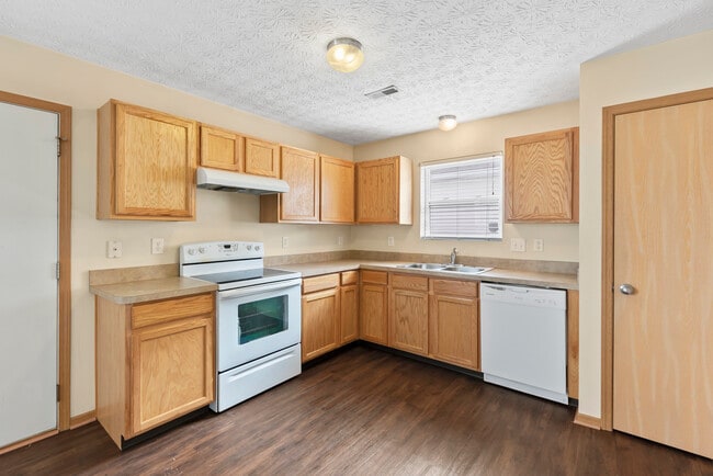 Photo - 6306 Pompano St