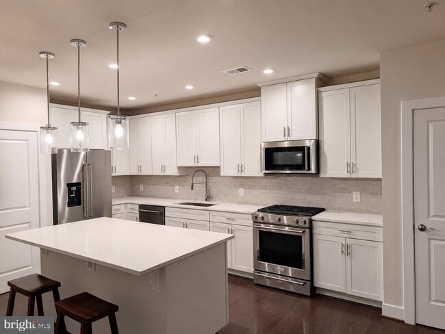 Photo - 3505 Bellflower Ln Unit 303