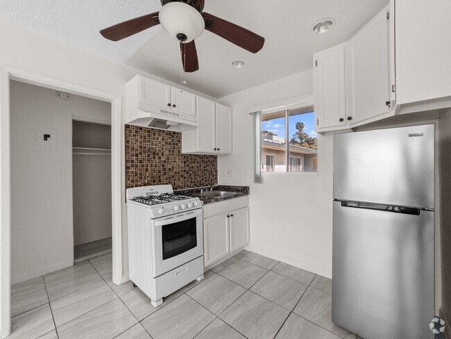 Building Photo - 4533 Pickford St Rental