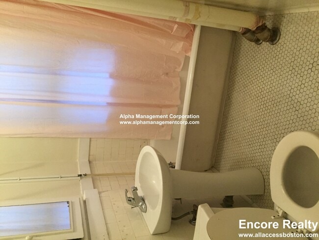 Photo - 17-19 Washington St. Unit 103 Unidad 103