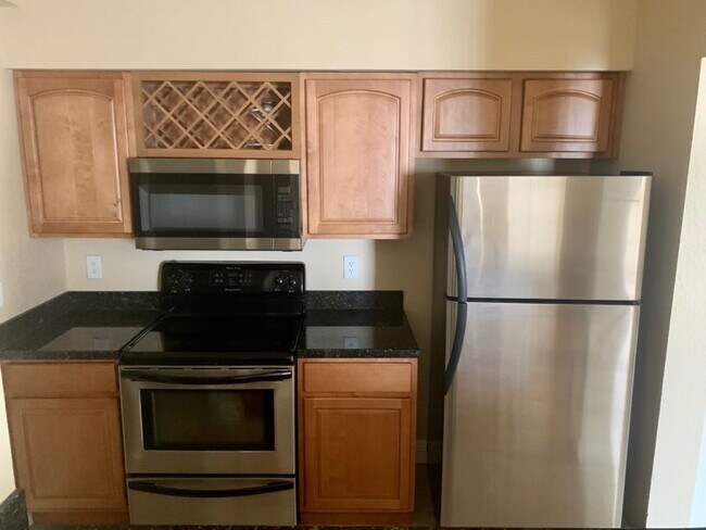 Building Photo - 2881 N Oakland Forest Dr