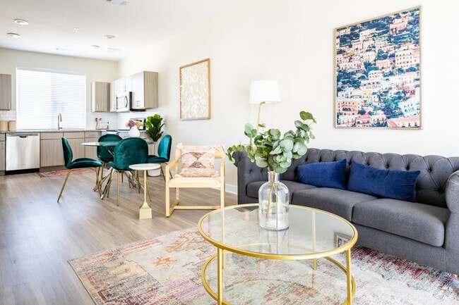 Interior Photo - Whitestone Crossing