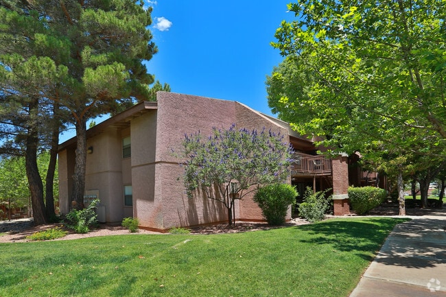 Highland Woods Apartments