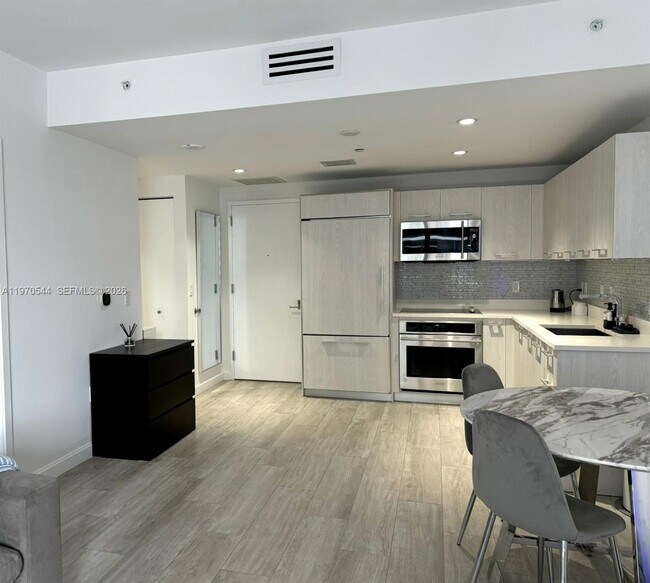 Photo - 45 SW 9th St Unit 3107