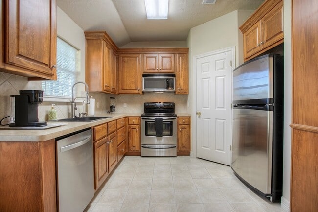 Photo - 824 Cherry Hills Dr