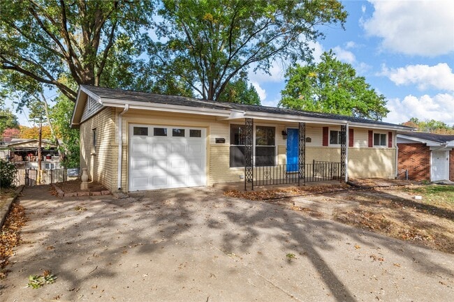 Photo - 2437 Pinehurst Dr