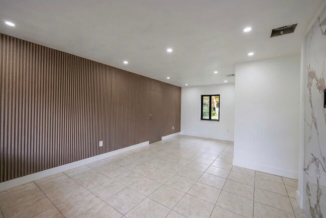 Photo - 2015 NW 132nd St
