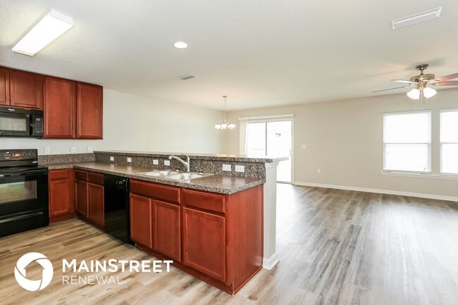 Photo - 77160 Cobblestone Dr