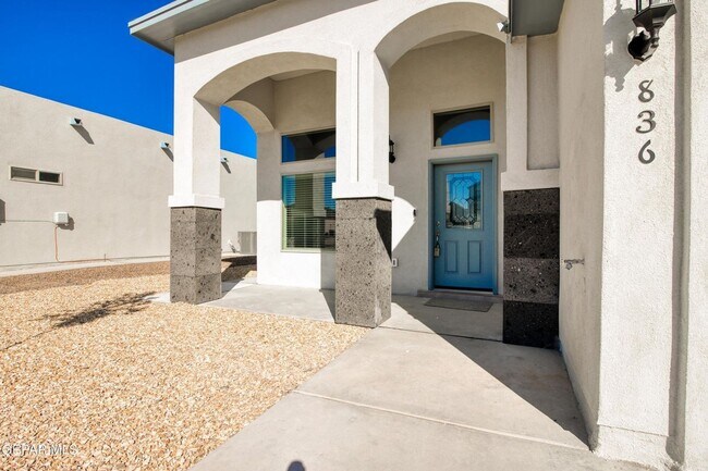 Santa Teresa Duplex -3 bed/1 bath -ALL Uti... - Santa Teresa Duplex -3 bed/1 bath -ALL Uti... House