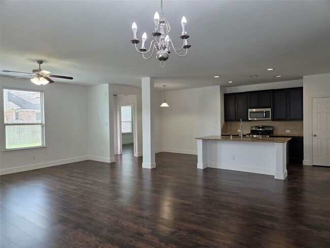 Photo - 8206 Summer Lake Pass Ln