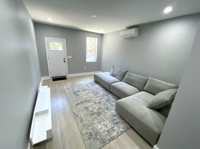 Photo - 308 S Washington St