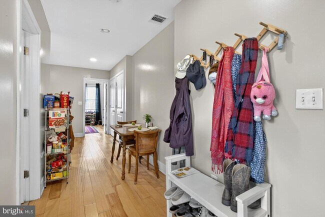 Photo - 709 N 3rd St Unit 3