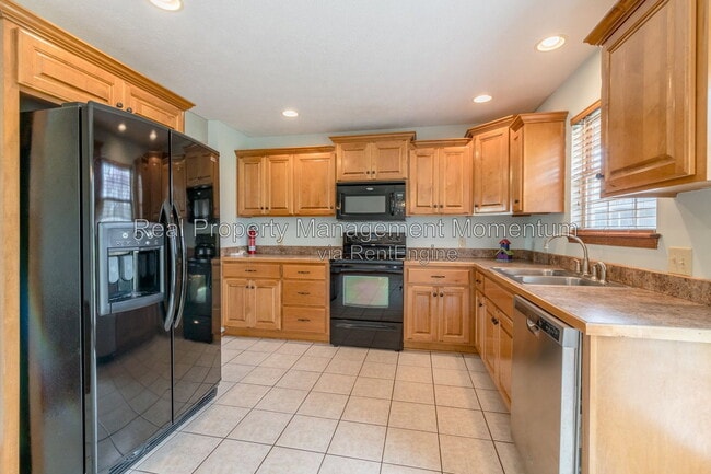 Photo - 732 E Gallup Hill Rd