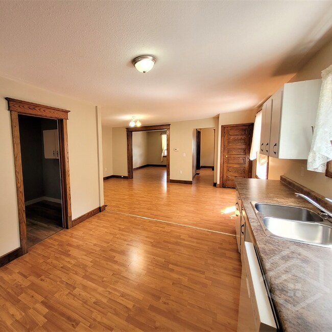 Photo - 3-Bedroom Apartment in Otterville!! Unit 1