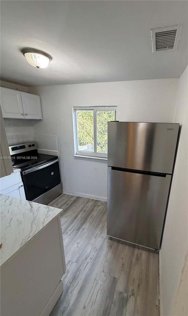 Photo - 151 NW 17th Pl Unidad 3