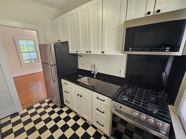 Photo - 315 S 5th Ave Unit #2