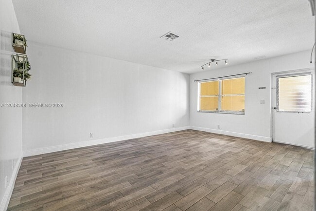 Photo - 260 NW 19th St Unit 26