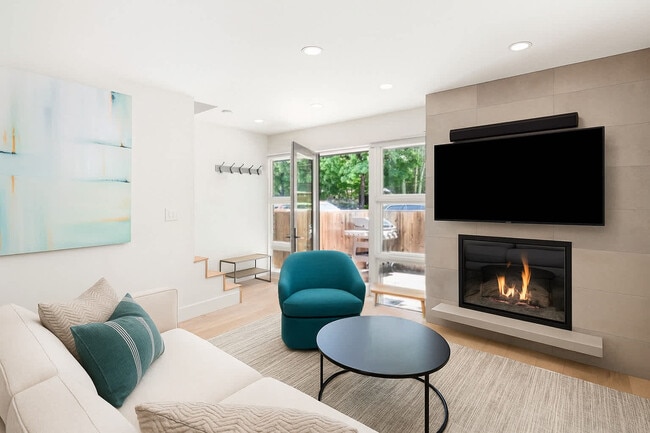 Building Photo - 800 S Mill St Unit ID1337534P