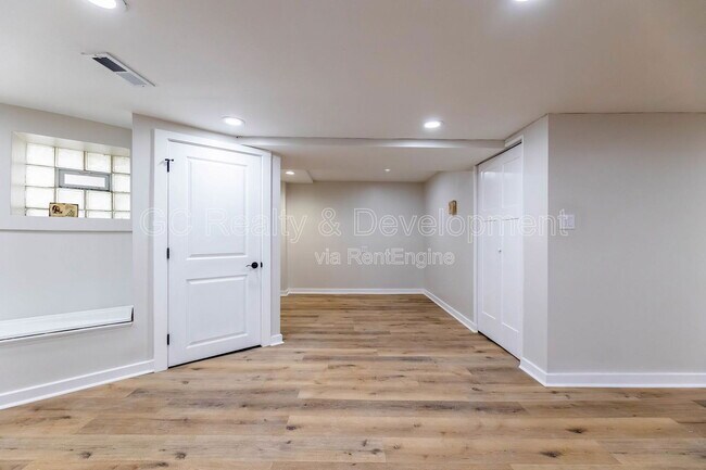 Photo - 4241 S Calumet Ave Unidad G