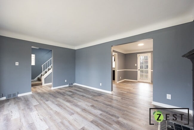 Photo - 4610 Chatsworth St