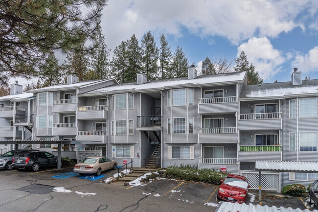 Stonecrest Apartments