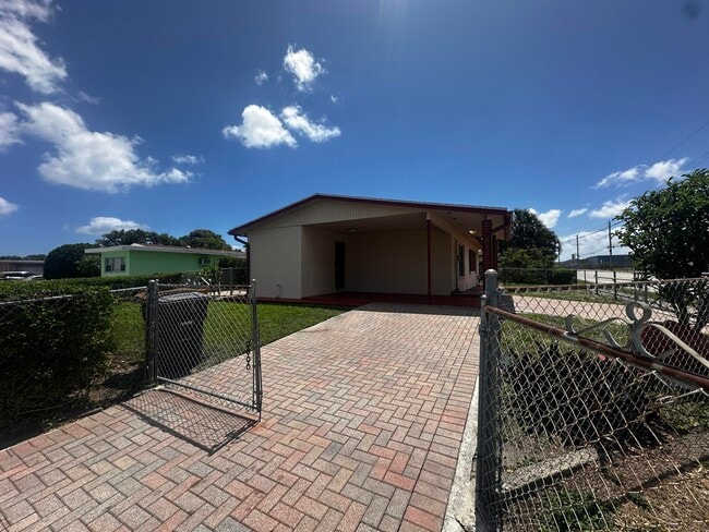 Photo - 3500 Lake Ave