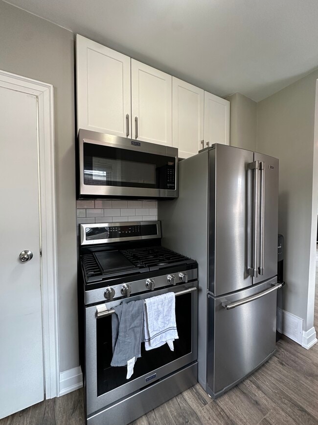 Photo - 1-390 Division Street Oshawa ON