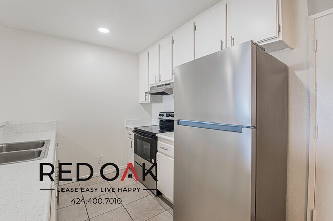 Photo - 379 Newport Ave Unidad 310