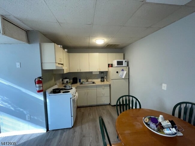 Photo - 44 N Sussex St Unit A