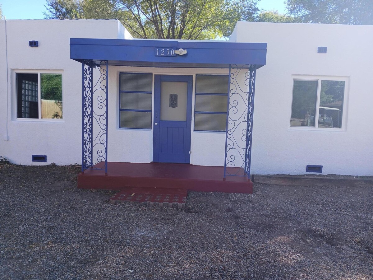 Photo - 1230 Montrose Pl SW