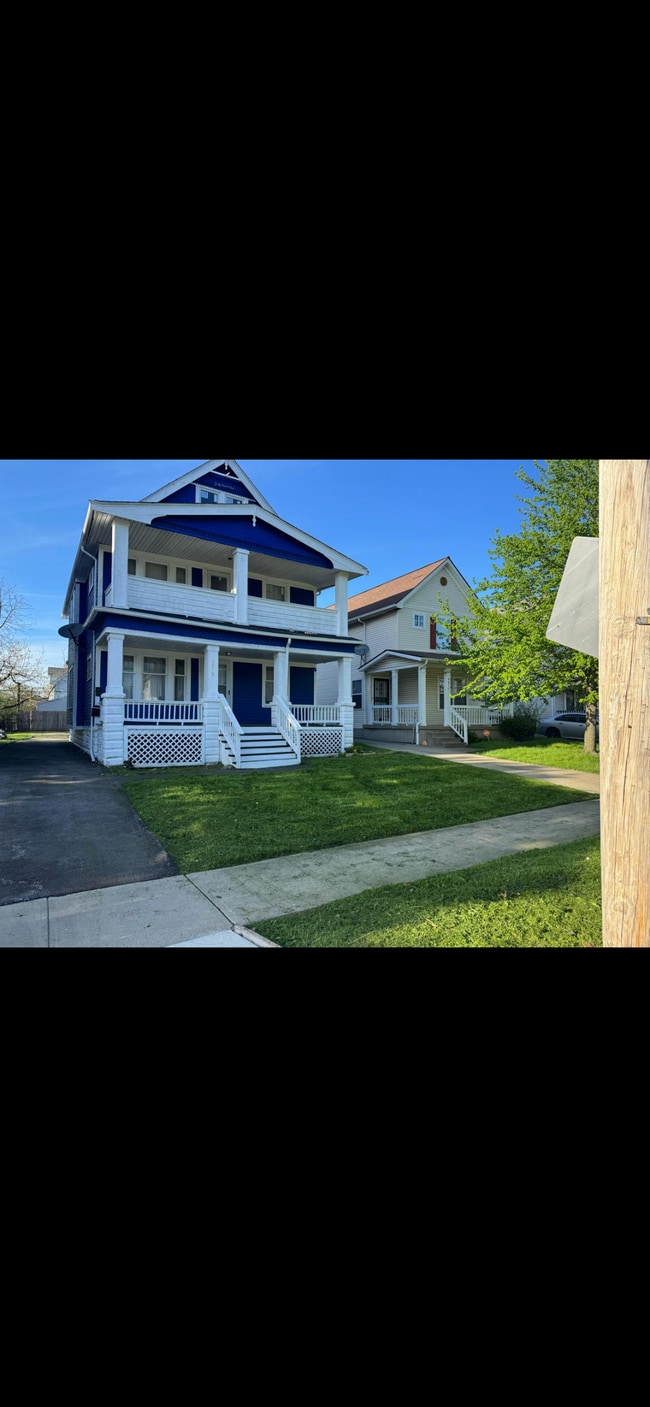 9813 Manor Ave Unit 1st floor