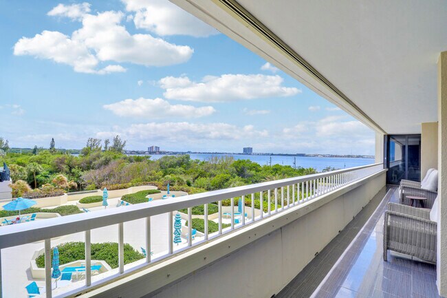Photo - 5280 N Ocean Dr Unidad 2f