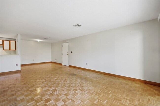 Photo - 15 Bower Rd Unit B5