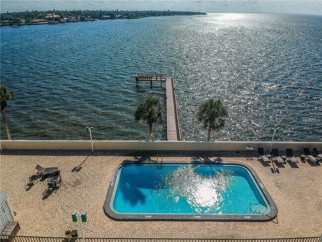 Building Photo - 7100 Sunshine Skyway Ln S Unit 403 Rental