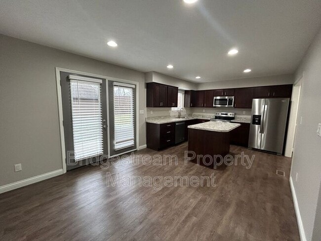 Photo - 1076 Beryl Trail