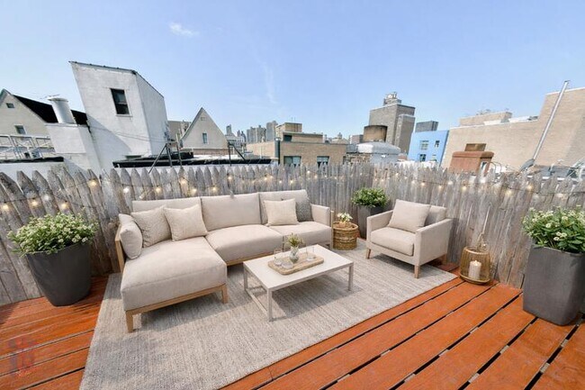 Photo - 314 E 106th St Unit 25